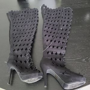 Thigh High Lace and zipper Up 4" Heeled Boots size 10. 30 inches tall.